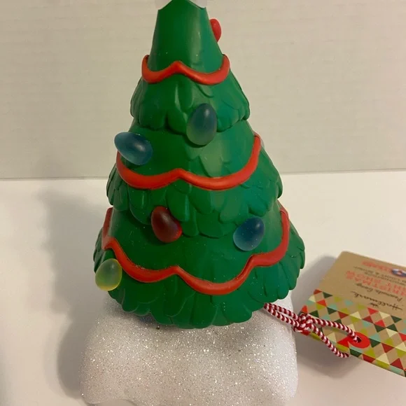 2015 Hallmark Christmas Light Show Tree with Woodstock - Picture 2 of 3